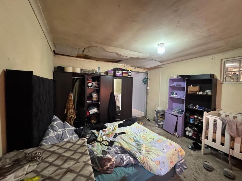 7 Bedroom Property for Sale in Grassy Park Western Cape
